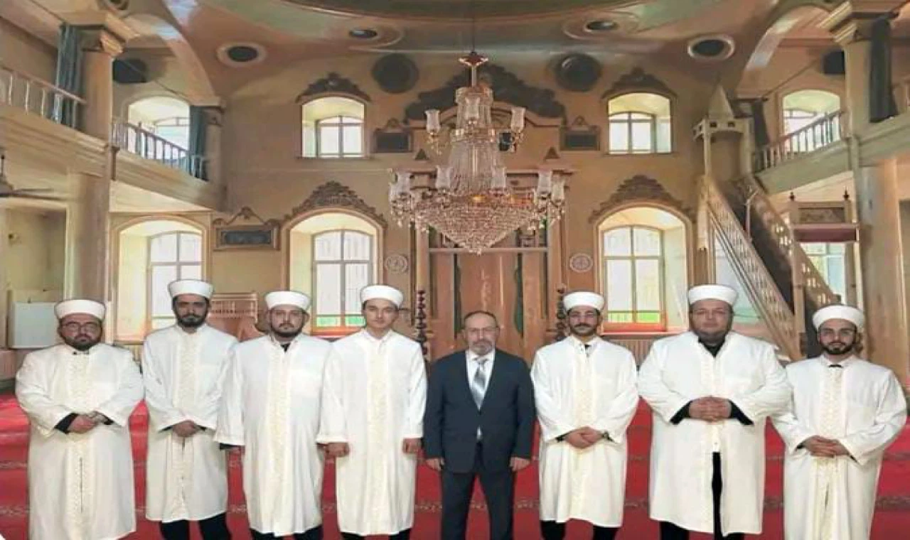 Salihli’de Din Görevlileri İçin Cübbe ve Sarık Töreni