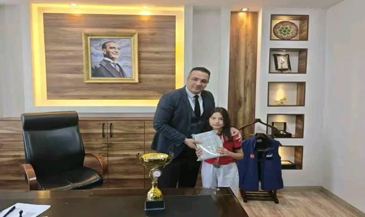 Sarıgöl’de Başarılı Sporculara Kaymakamdan Tebrik