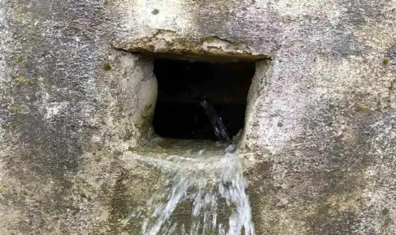 Selendi’de Yıllardır Akmayan Tarihi Çeşmeler Yeniden Akmaya Başladı