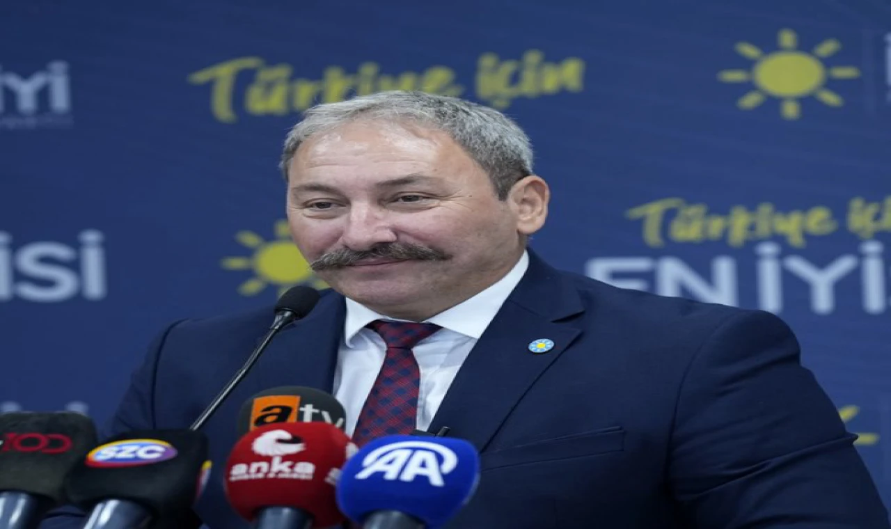 SON DAKİKA | İYİ Parti’li Mehmet Tolga Akalın istifa etti