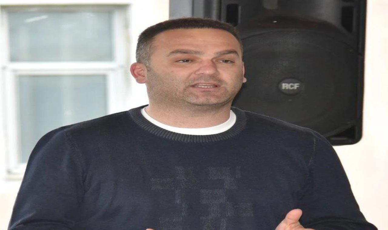 Tacizden Suçlanan Belediye Başkanı İçin Kesin İhraç Talebi!