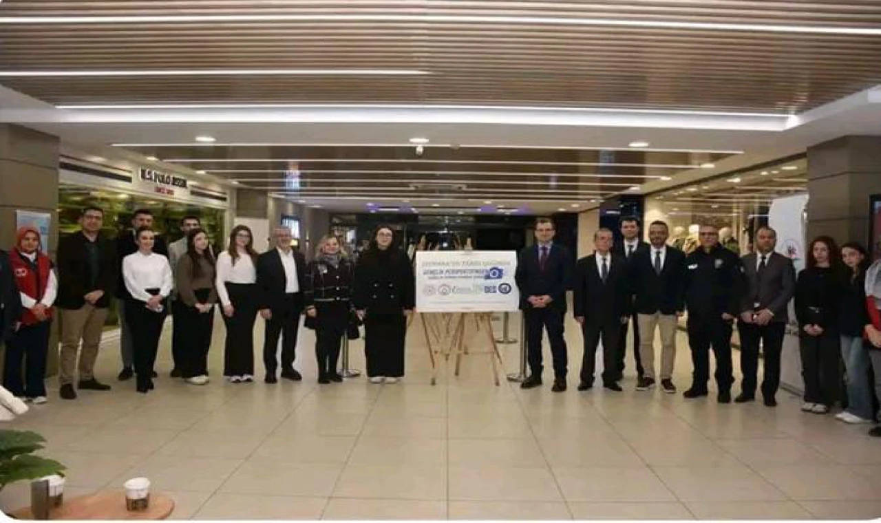 ÜNİDES kapsamında Sardes ve Jeopark temalı fotoğraf sergisi açıldı