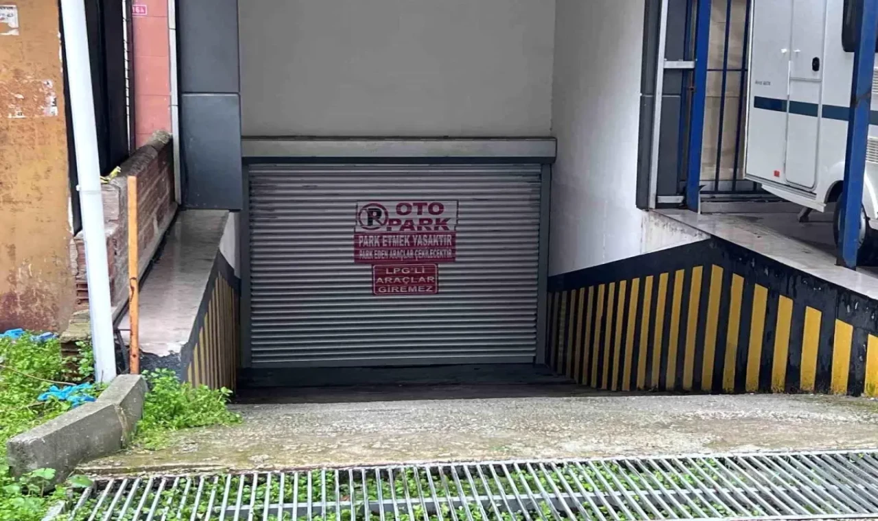 Yunusemre’de Apartman Otoparkında'ki Cinayetin İntihar Olduğu Anlaşıldı!