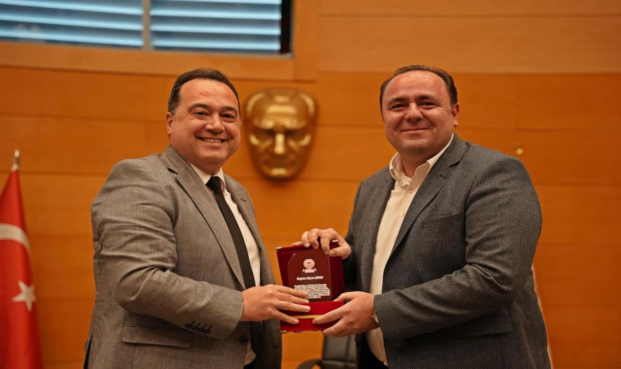 Hasgör’ün Ekibinden Ayan, Manisa BBSK’nin Yeni Başkanı Oldu!