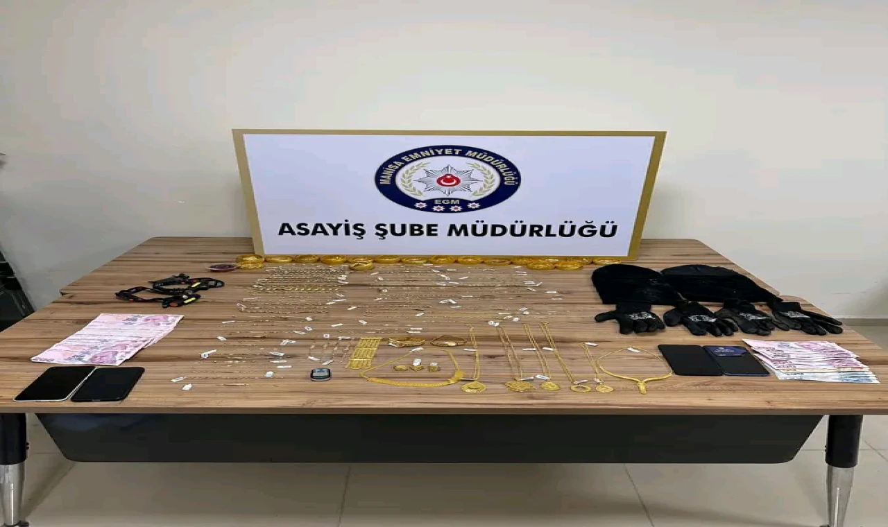 Şehzadeler’de Kuyumcu Hırsızlığı Şüphelileri Tutuklandı