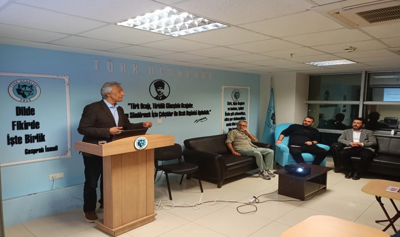 Türk Ocakları Manisa Şubesinde Osmanlı Hukuk Sistemi Konferansı