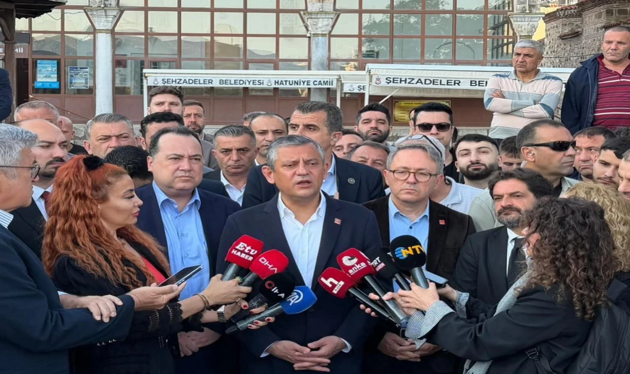 Chp Lideri Özgür Özel’den Manisa’da Bayram Ve Siyasi Tartışmalara Sert Yanıt!