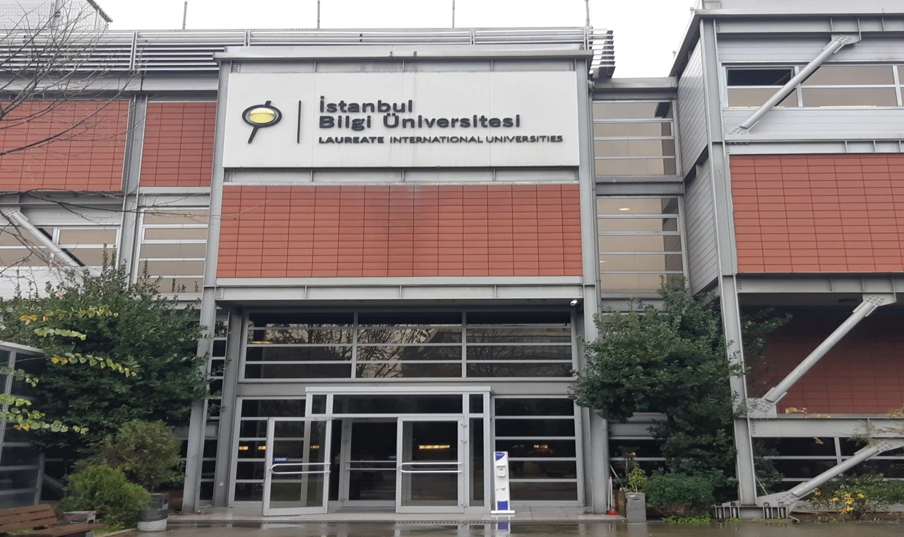 İstanbul Bilgi Üniversitesi’nin Faaliyet İzni Kaldırıldı