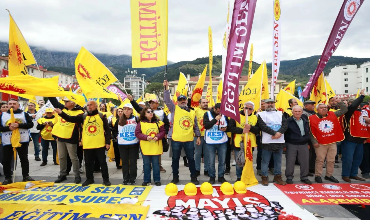 Manisa’da 1 Mayıs Coşkusu Meydanlara Taştı!