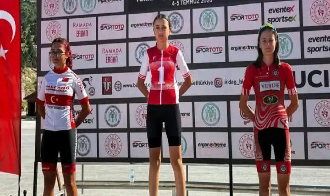 Akhisarlı Pedallar Zirvede! Madalyalar ve Liderlik Forması Akhisar’a Geldi
