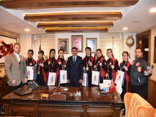 BAŞKAN ÇELİK SPORCULARI AĞIRLADI