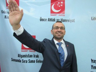 SAADET PARTİLİ BAŞKAN KORONA'YA YENİLDİ