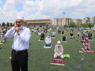 74 GÜN SONRA CAMİDE İLK NAMAZ