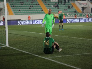 AKHİSAR'DA KALECİ GÖKHAN İLE YOLLAR AYRILDI