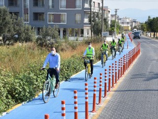 AKHİSAR'IN İLK BİSİKLET YOLU AÇILDI