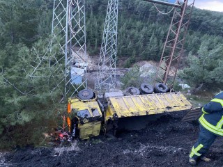MADEN SAHASINDA KAMYON DEVRİLDİ: 1 ÖLÜ