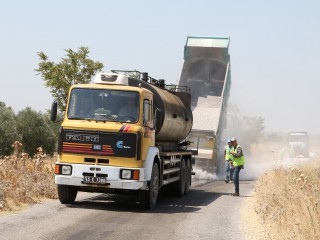 KIRSALDA YOL ÇALIŞMALARI SÜRÜYOR