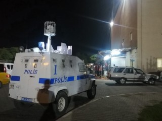 MANİSA'DA POLİS MEMURU BIÇAKLANDI