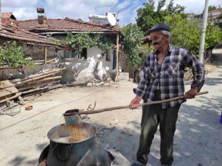 KAZANLARDA PEKMEZ KAYNAMAYA BAŞLADI