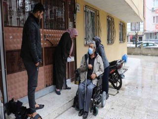 YUNUSEMRE'DEN AKÜLÜ SANDALYE DESTEĞİ