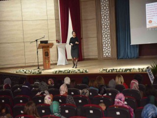 YUNUSEMRE 'AİLE AKADEMİSİ' BAŞLADI