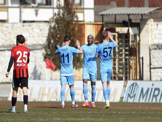 MANİSA FK TURGUTLUSPORU FK 3-2 MAĞLUP ETTİ