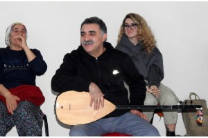 BAĞLAMA GELECEK NESİLLERE EMANET