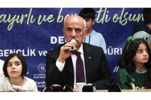 BAKAN KİRİŞÇİ : “Depremde kuzenlerim ve yeğenlerimi kaybettim”