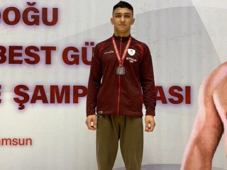 KULA'LI GÜREŞÇİ MİLLİ TAKIMDA