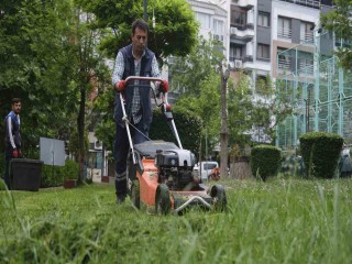 PARK VE BAHÇELER YAZA HAZIRLANIYOR