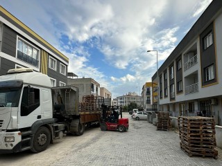 YUNUSEMRE ' DEN MURADİYE' DE PARKE TAŞI DÖŞEME ÇALIŞMASI