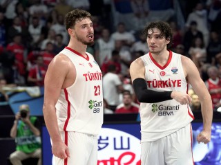 12 Dev Adam 16 Yıl Sonra Çeyrek Finalde!