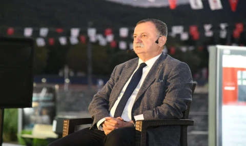 BAŞKAN BALABAN GENÇLERE SESLENDİ:   ‘HEDEFE ULAŞMAK İÇİN EMEKLE ÇALIŞIN’