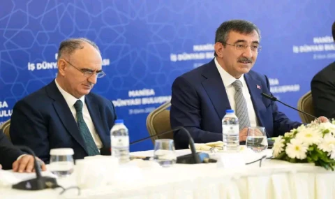 Cumhurbaşkanı Yardımcısı Cevdet Yılmaz Manisa’da İş Dünyasıyla Buluştu