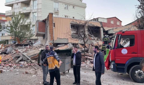 Gebze'de 6 Katlı Bina Çöktü!