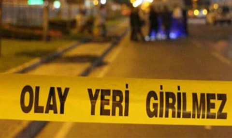 İzmir’de Baba Dehşeti! Oğlunu Öldürdü Eşini Yaraladı