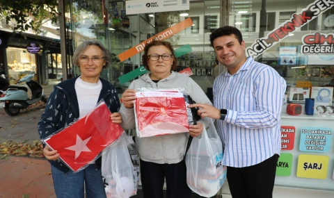 Şehzadeler Belediyesinden 3 Bin Bayraklı Cumhuriyet Bayramı Kutlaması