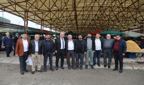 BAŞKAN BALABAN LALELİ’DE PAZARCILARLA BULUŞTU