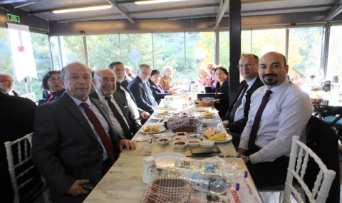 EĞİTİMCİ BAŞKAN EMEKLİ ÖĞRETMENLERİ KONUK ETTİ