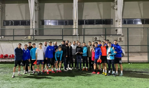 Lider Manisa Başakşehir’e Tatlı İkramlı Ziyaret