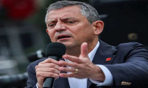 Özgür Özel’den “19 Mart Darbesi” Çıkışı: “CHP’ye Yönelik Operasyon Siyasi Bir Müdahaledir”