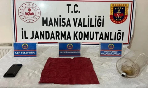 SALİHLİ’DE YAKALANDI: 6 BİN 84 İÇİMLİK UÇ BONZAİ ELE GEÇİRİLDİ