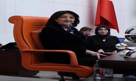 AKP’li Rümeysa Kadak ile DEM Partili Pervin Buldan’ın Fotoğrafı Gündem Oldu!