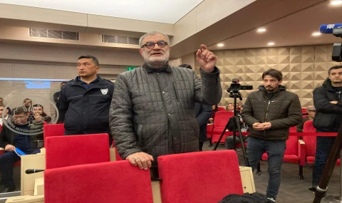 CHP Şehzadeler'de Adaylık Krizi!