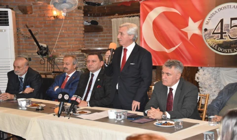 Manisa Dostlar Meclisi’nde Demokrasi ve Özgürlükler Konuşuldu