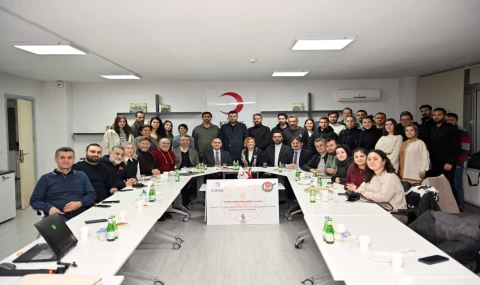 Manisa Medya Akademisi teorik eğitimlerini Vali Özkan ile noktaladı