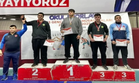 Manisa’da Okul Sporları Güreş Gençler (A) Grup Müsabakaları Tamamlandı