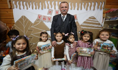 BAŞKAN BALABAN ÇOCUKLARIN KARNE MUTLULUĞUNA ORTAK OLDU