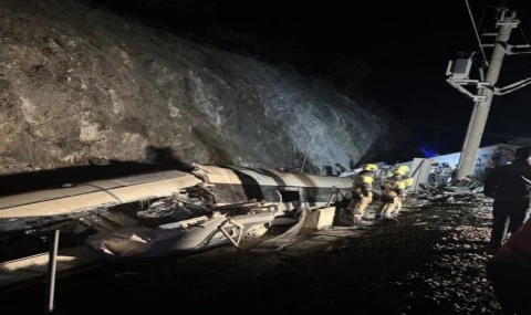 İspanya’da İki Yüksek Hızlı Tren Çarpıştı: En Az 39 Ölü