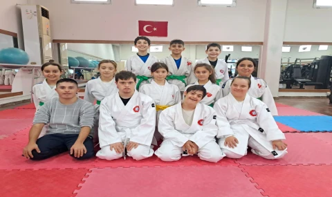 YUNUSEMRE'DE DOWN SENDROMLU BİREYLERE YÖNELİK JUDO KURSLARI BAŞLADI